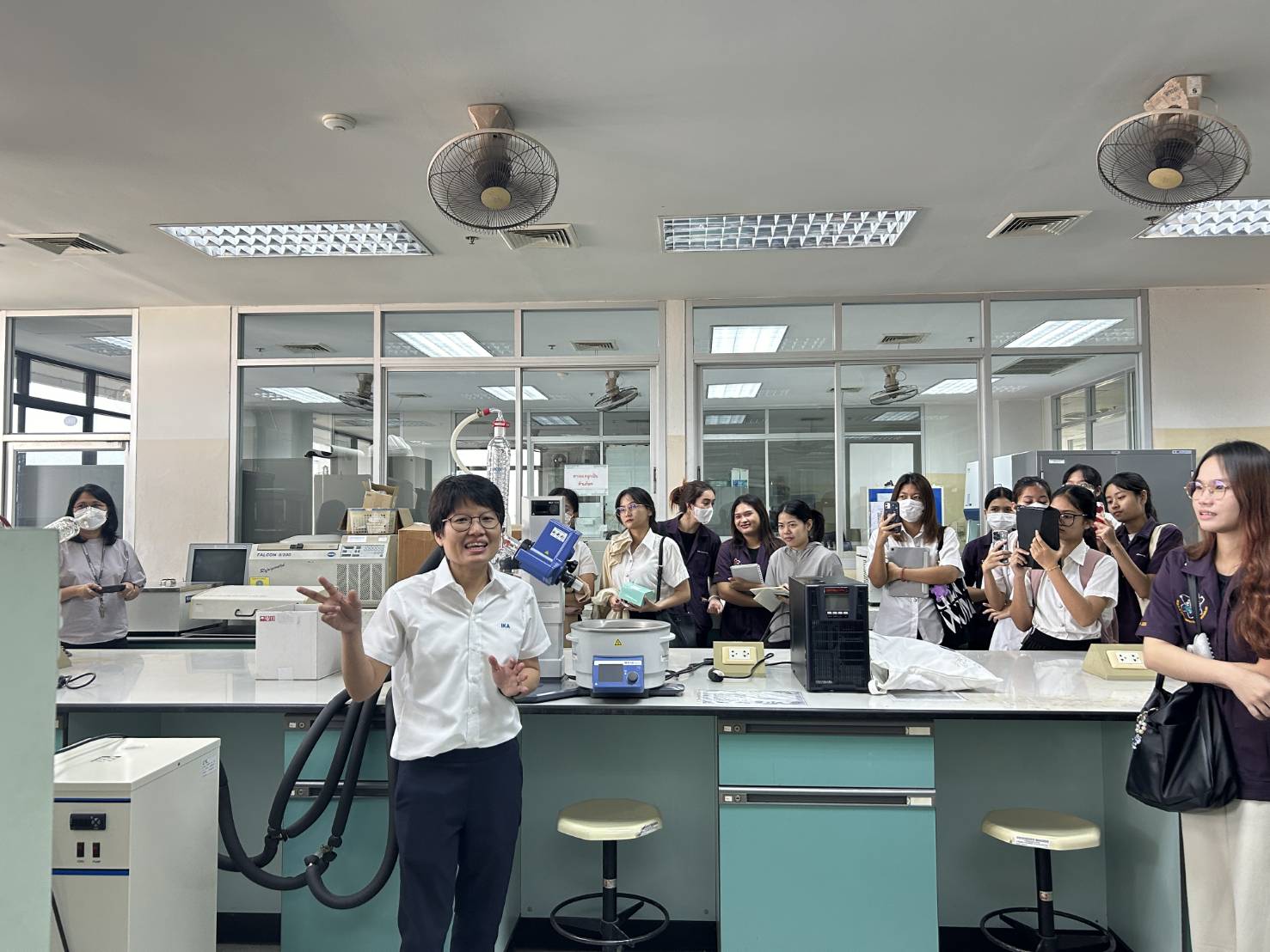 โครงการการใช้เครื่องกลั่นระเหยสุญญากาศ (Evaporator,IKA RV8)